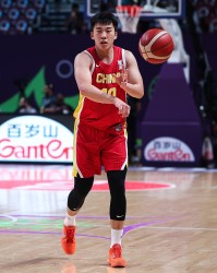 足球比赛-王俊杰：以自身经历激励他人 拒绝以失败者姿态退场